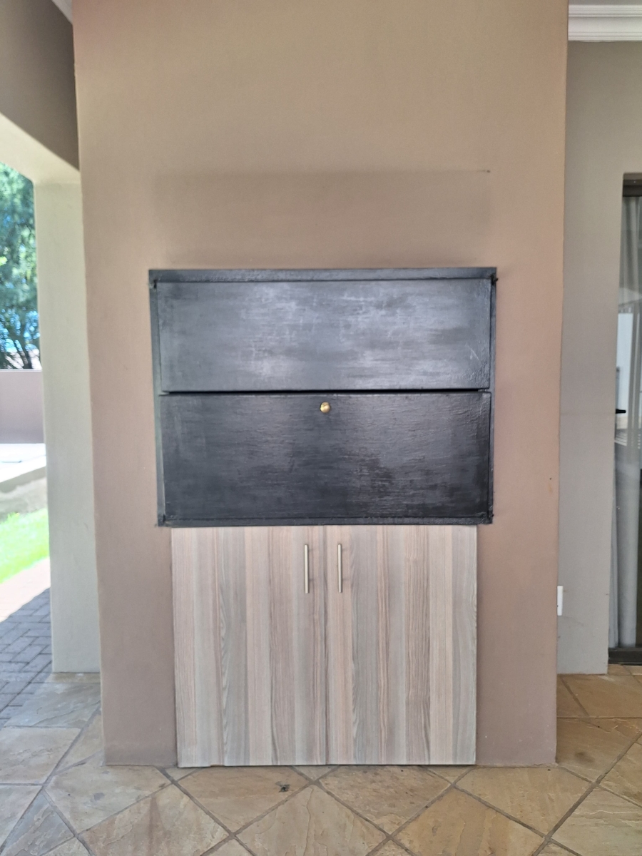 4 Bedroom Property for Sale in Woodland Hills Free State